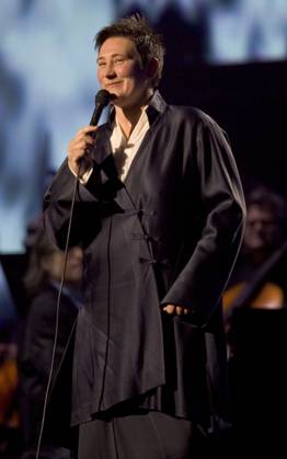 K.D. Lang performs. 2005 Juno Awards, Winnipeg, Manitoba. (CARAS iPhoto.ca) 278 Winnipeg Manitoba Canada EDITORIAL USE ONLY Copyright: xx 281 x iphotos048073