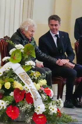 Le prince Emmanuel-Philibert de Savoie assiste Ã la veillÃ e funebre de son pere, le prince Victor-Emmanuel de Savoie, en l Eglise de Sant Uberto Ã Turin Maria Pia de Savoie et le prince Emmanuel-Philibert de Savoie - VeillÃ e funebre du prince Victor-Emmanuel de Savoie, en l Eglise de Sant Uberto Ã Turin, en prÃ sence de sa veuve Marina Ricolfi-Doria, de son fils, le prince Emmanuel-Philibert de Savoie avec sa femme la princesse Clotilde Courau et leurs filles les princesses Vittoria et Louisa, le 9 fÃ vrier 2024. Le fils du dernier roi d Italie s est Ã teint le 3 fÃ vrier 2024 Ã l Ã¢ge de 86 ans. Maria Pia of Savoy and prince Emanuele Filiberto sit near the coffin of Vittorio Emanuele di Savoia on the eve of his funeral ceremony in  Copyright: xLuciaxSabatellix xBestimagexLuciaxSabatellix xBestimagex