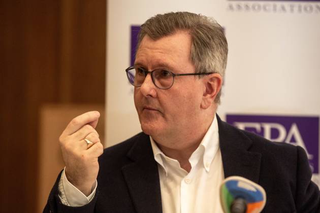 February 12, 2024, London, England, United Kingdom: Leader of the Democratic Unionist Party (DUP) of Northern Ireland JEFFREY DONALDSON is seen talking to members of foreign press at briefing in London organised by Foreign Press Association. London United Kingdom - ZUMAs262 20240212_zip_s262_107 Copyright: xTayfunxSalcix
