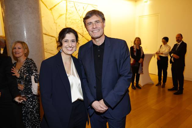Die beiden Preistraeger Leila Hamid und Martin Kochendoerfer (beide X Verleih AG) bei der Verleihung vom Ritterorden fuer Kunst und Literatur im Rahmen der Berlinale Soiree Francaise du Cinema in der Franzoesischen Botschaft am 19.02.2024 in Berlin Berlinale Soiree Francaise 2024- Verleihung vom Chevalier Orden fuer Leila Hamid & Martin Kochendoerfer
