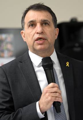 PC by a delegation of families of Israeli hostages BRUSSELS, BELGIUM - FEBRUARY 20 : PC by a delegation of families of Israeli hostages, in the presence of Haim Regev, Israeli Ambassador to the European Union and NATO on February 20, 2024 in Brussels, Belgium, 20 02 2024 Brussels Belgium Copyright: xDidierxLebrunx