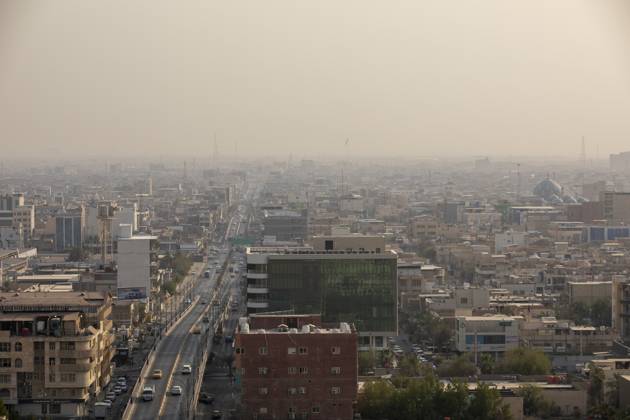 The Slow Death of Shatt al-Arab 08 17 2022 Basra, Iraq. A view of Basra city in extremely hot and dusty summer weather. Basra Basra Iraq Copyright: xYounesxMohammadx