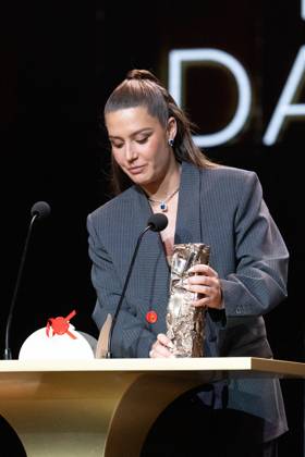 49eme Ã dition de la cÃ rÃ monie des CÃ sar Ã l?Olympia Ã Paris Adele Exarchopoulos (CÃ sar de la meilleure actrice dans un second rÃ le pour Â« Je Verrai Toujours Vos Visages Â» - 49eme Ã dition de la cÃ rÃ monie des CÃ sar Ã l?Olympia Ã Paris le 23 fÃ vrier 2024 Dominique Jacovides Olivier Borde Bestimage 49th Cesar Film Awards at L Olympia on February 23, 2024 in Paris Paris France  Copyright: xBORDE-JACOVIDESx xBESTIMAGExBORDE-JACOVIDESx xBESTIMAGEx