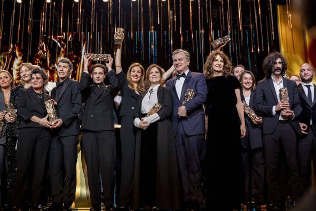 Entertainment Bilder des Tages 49eme à dition de la cà rà monie des Cà sar à l?Olympia à Paris Adele Exarchopoulos (Cà sar de la meilleure actrice dans un second rà le pour « Je Verrai Toujours Vos Visages », Sandra Hüller, Cà sar de la meilleure actrice pour Anatomie d?une chute, Marie-Ange Luciani, David Thion, Dali Benssalah, Justine Triet, Cà sar de la meilleur rà alisation Pour Anatomie D?une Chute, Cà sar du meilleur scà nario original Pour Anatomie D?une Chute, Cà sar du meilleur film Pour Anatomie D?une Chute, Agnes Jaoui (Cà sar d?Honneur), Christopher Nolan (Cà sar d?Honneur), Valà rie Lemercier, Alice Douard (Cà sar Du Meilleur Film De Court Mà trage De Fiction pour « L?attente »), Andrea Laszlo De Simone (Cà Copyright: xBORDE-JACOVIDESx xBESTIMAGExBORDE-JACOVIDESx xBESTIMAGEx