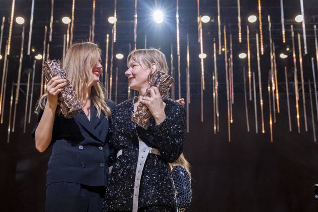 49eme Ã dition de la cÃ rÃ monie des CÃ sar Ã l?Olympia Ã Paris Sandra Hüller, CÃ sar de la meilleure actrice pour Anatomie d?une chute et Justine Triet, CÃ sar de la meilleur rÃ alisation Pour Anatomie D?une Chute, CÃ sar du meilleur scÃ nario original Pour Anatomie D?une Chute, CÃ sar du meilleur film Pour Anatomie D?une Chute - 49eme Ã dition de la cÃ rÃ monie des CÃ sar Ã l?Olympia Ã Paris le 23 fÃ vrier 2024 Dominique Jacovides Olivier Borde Bestimage 49th Cesar Film Awards at L Olympia on February 23, 2024 in Paris Paris France  Copyright: xBORDE-JACOVIDESx xBESTIMAGExBORDE-JACOVIDESx xBESTIMAGEx