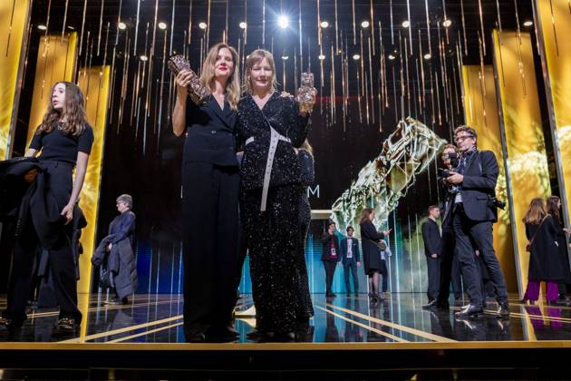 49eme Ã dition de la cÃ rÃ monie des CÃ sar Ã l?Olympia Ã Paris Sandra Hüller, CÃ sar de la meilleure actrice pour Anatomie d?une chute et Justine Triet, CÃ sar de la meilleur rÃ alisation Pour Anatomie D?une Chute, CÃ sar du meilleur scÃ nario original Pour Anatomie D?une Chute, CÃ sar du meilleur film Pour Anatomie D?une Chute - 49eme Ã dition de la cÃ rÃ monie des CÃ sar Ã l?Olympia Ã Paris le 23 fÃ vrier 2024 Dominique Jacovides Olivier Borde Bestimage 49th Cesar Film Awards at L Olympia on February 23, 2024 in Paris Paris France  Copyright: xBORDE-JACOVIDESx xBESTIMAGExBORDE-JACOVIDESx xBESTIMAGEx