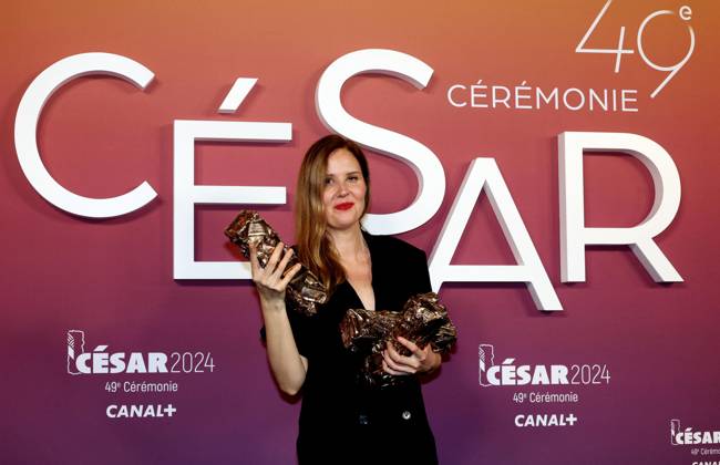 Photocall des laurÃ ats (press room) lors de la 49eme Ã dition de la cÃ rÃ monie des CÃ sar Ã l?Olympia Ã Paris Justine Triet, CÃ sar de la meilleur rÃ alisation Pour Anatomie D?une Chute, CÃ sar du meilleur scÃ nario original Pour Anatomie D?une Chute, CÃ sar du meilleur film Pour Anatomie D?une Chute - Photocall des laurÃ ats (press room) lors de la 49eme Ã dition de la cÃ rÃ monie des CÃ sar Ã l?Olympia Ã Paris le 23 fÃ vrier 2024 Dominique Jacovides Olivier Borde Bestimage Press room during 49th Cesar Film Awards at L Olympia on February 23, 2024 in Paris Paris France  Copyright: xBORDE-JACOVIDESx xBESTIMAGExBORDE-JACOVIDESx xBESTIMAGEx