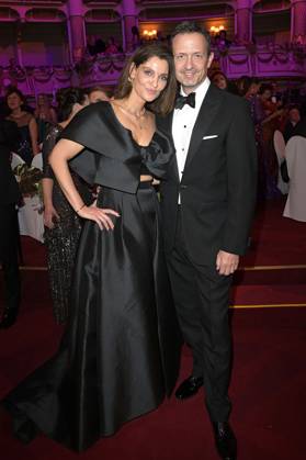 Till Brönner mit Ehefrau Nadia Dassouki beim 16. SemperOpernball 2024 in der Semper Oper. Dresden, 23.02.2024
