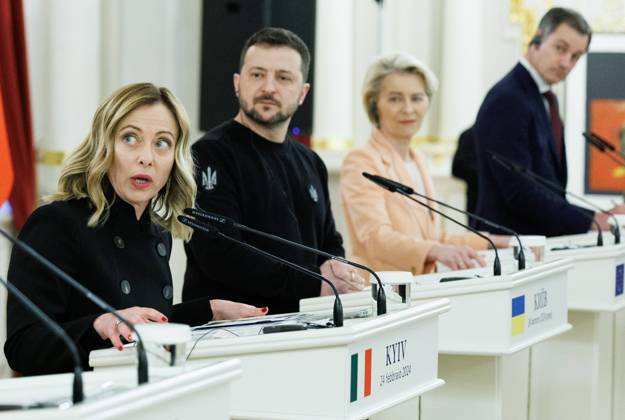 Bilder des Jahres 2024, News 02 Februar Italian Prime Minister Giorgia Meloni, Ukraine president Volodymyr Zelensky, European Commission president Ursula Von der Leyen and Prime Minister Alexander De Croo pictured during a joint press conference, in Kyiv, Ukraine, Saturday 24 February 2024. Belgian Prime Minister and European Commission President are on a visit in Ukraine, on the day of the second year anniversary of the start of the conflict with Russia.  BENOITxDOPPAGNE 86872641