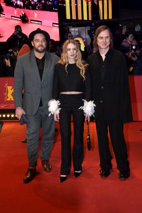 Ronald Zehrfeld, Lilith Stangenberg und Lars Eidinger bei der Closing Ceremony mit Preisverleihung auf der Berlinale 2024 74. Internationale Filmfestspiele Berlin im Berlinale Palast. Berlin, 24.02.2024
