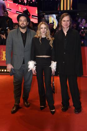 Ronald Zehrfeld, Lilith Stangenberg und Lars Eidinger bei der Closing Ceremony mit Preisverleihung auf der Berlinale 2024 74. Internationale Filmfestspiele Berlin im Berlinale Palast. Berlin, 24.02.2024