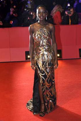 Lupita Nyong o bei der Closing Ceremony mit Preisverleihung auf der Berlinale 2024 74. Internationale Filmfestspiele Berlin im Berlinale Palast. Berlin, 24.02.2024