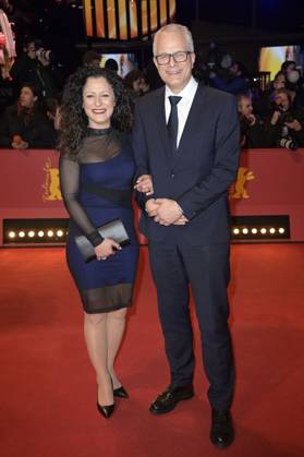 Karsten Brack mit Begleitung bei der Closing Ceremony mit Preisverleihung auf der Berlinale 2024 74. Internationale Filmfestspiele Berlin im Berlinale Palast. Berlin, 24.02.2024