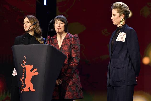 Andrea Picard, Eliza Hittman und Katrin Pors bei der Closing Ceremony mit Preisverleihung auf der Berlinale 2024 74. Internationale Filmfestspiele Berlin im Berlinale Palast. Berlin, 24.02.2024