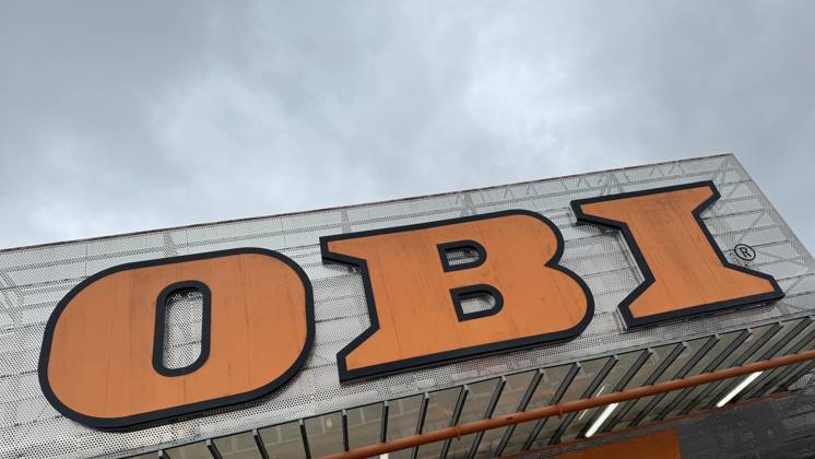 Der OBI Baumarkt in Siegen-Weidenau, Logo OBI am 24.02.2024 in Siegen Deutschland.