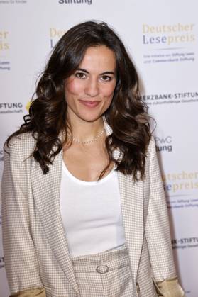 Mona Ameziane bei der Verleihung des Deutschen Lesepreises 2024 im Humboldt CarrÃ . Berlin, 27.02.2024