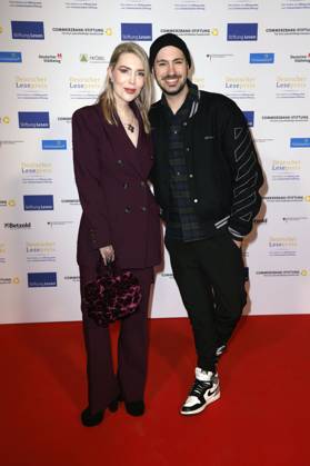 Alexa Feser und Dominik Porschen bei der Verleihung des Deutschen Lesepreises 2024 im Humboldt CarrÃ . Berlin, 27.02.2024