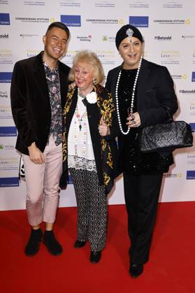 Entertainment Bilder des Tages Marcell Damaschke, Stefanie Simon und Julian F.M. Stoeckel bei der Verleihung des Deutschen Lesepreises 2024 im Humboldt CarrÃ . Berlin, 27.02.2024