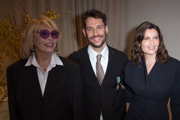PFW Simon Jacquemus Medal Ceremony Amanda Lear, Simon Jacquemus and Laetitia Casta attending the Simon Jacquemus Chevalier de l ordre des Arts et des Lettres Medal Ceremony as part of Paris Fashion Week in Paris, France on March 02, 2024. Photo by Aurore Marechal ABACAPRESS.COM Paris France  Copyright: xMarechalxAurore ABACAx