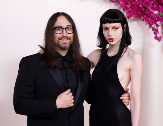 (L-R) Sean Lennon and Charlotte Kemp Muhl arrive on the red carpet at the 96th annual Academy Awards in Los Angeles, California on Sunday, March 10, 2024. Since 1929, the Oscars have recognized excellence in cinematic achievements.  LAP20240310565 JOHNxANGELILLO