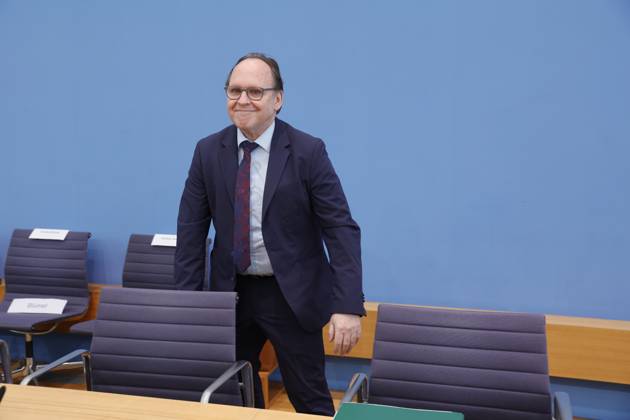 Hans-Ulrich Gerland, Leitender Beamter, Deutschland, Berlin, Bundespressekonferenz, Thema: Vorstellung des Jahresberichtes 2023