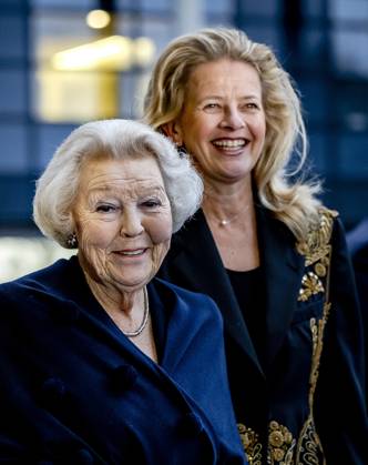 THE HAGUE - Princess Beatrix and Princess Mabel during the presentation of the tenth Prince Friso Engineering Prize at The Hague University of Applied Sciences. The winner of the prize can call himself Engineer of the Year for a year. ANP REMKO DE WAAL netherlands out - belgium out  Copyright: xx x493639879x originalFilename: 493639879.jpg