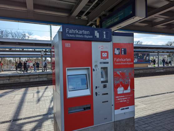 Fahrkartenautomat am Bahnhof Brandenburg an der Havel