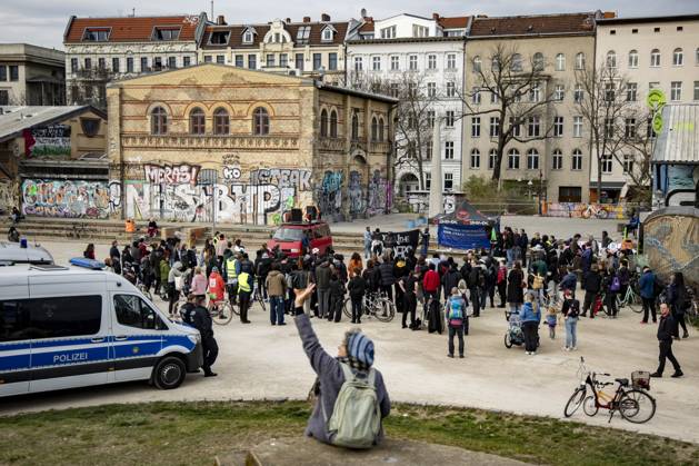 Demonstration gegen Polizeigewalt, gegen Rassismus und für offene Grenzen am Görlitzer Park in Berlin am 15. März 2024. Demonstration gegen Polizeigewalt am Görlitzer Park