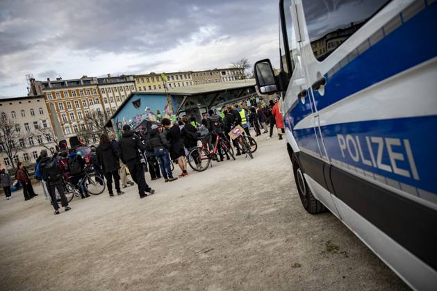 Demonstration gegen Polizeigewalt, gegen Rassismus und für offene Grenzen am Görlitzer Park in Berlin am 15. März 2024. Demonstration gegen Polizeigewalt am Görlitzer Park
