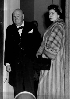 Doorstep Goodbye -- Sir Winston Churchill goes to the Door of No. 10 Downing Street this afternoon to say goodbye to his Guests, the Shah of Persia and Queen Soraya, who had been his guests to lunch. February 21, 1955. (Photo by Paul Popper, Paul Popper Ltd.).  Copyright: xPaulxPopperxLtd.x 5513-19404348