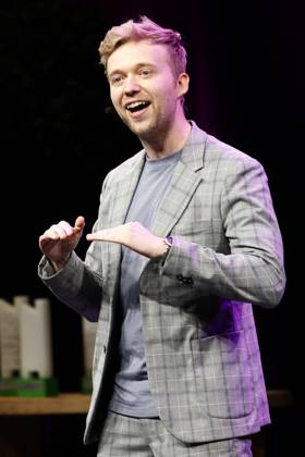 Marc Weide bei der Verleihung des Comedy-Preises Recklinghäuser Hurz im Ruhrfestspielhaus. Recklinghausen, 18.03.2024