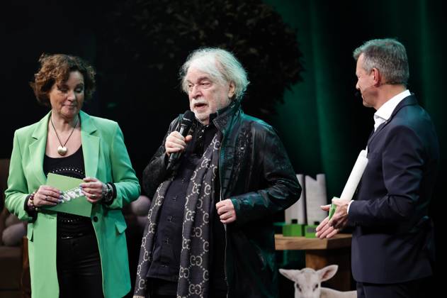 Steffi Neu, Bernhard Paul und Christoph Tesche bei der Verleihung des Comedy-Preises Recklinghäuser Hurz im Ruhrfestspielhaus. Recklinghausen, 18.03.2024