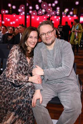 Ulrike Frank und ihr Ehemann Marc Schubring bei der Verleihung vom Deutschen Hoerfilmpreis am 19.03.2024 in Berlin Deutscher Hoerfilmpreis 2024 in Berlin