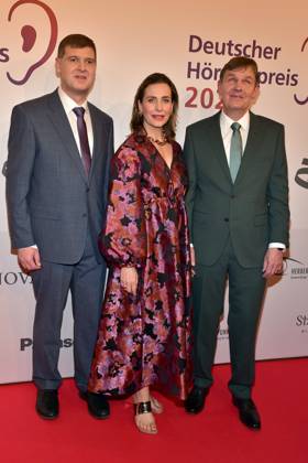 22. HörfilmPreis 2024 Dr. Thomas Krämer, Nadine Heidenreich, Präsident Andreas Bethke, Geschäftsführer 22. Deutscher Hörfilmpreis 2024 in der Hauptstadtrepräsentanz der Deutschen Telekom in Berlin, am 19.03.2024