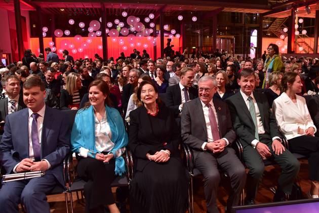 22. HörfilmPreis 2024 Gäste im Saal , vorne sitzend Dr. Thomas Krämert, Eva Luise Köhler, DR. ULRIKE KRISTINA KÖHLER, Horst Köhler, Andreas Bethke, Geschäftsführer 22. Deutscher Hörfilmpreis 2024 in der Hauptstadtrepräsentanz der Deutschen Telekom in Berlin, am 19.03.2024