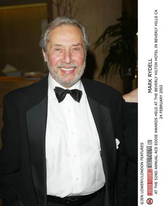 52ND ANNUAL ACE EDDIE AWARDS LA MARK RYDELL ARRIVING AT THE 52ND ANNUAL ACE EDDIE AWARDS HELD AT THE BEVERLY HILTON HOTEL IN BEVERLY HILLS CA 24 FEBRUARY 2002, Credit:JEN LOWERY Avalon 0542907395