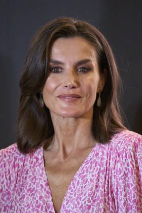 03-04-2024 Spain Queen Letizia attend the gold medals for Merit in the fine arts 2022 at the Cadiz congress palace in Cadiz. No Spain Â  Copyright: xPPEx