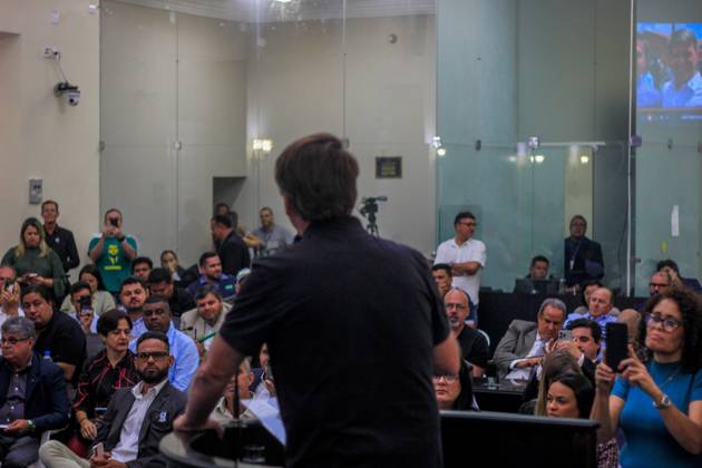 MACEIÓ, AL - 05.04.2024: BOLSONARO EM MACEIÓ - After disembarking late in the morning at the airport in the capital of Alagoas, former President Jair Messias Bolsonaro was honored at the Casa de Tavares Bastos, the Legislative Assembly, where he received the honorary citizenship award, proposed by State Representative Cabo Bebeto (PL) x2517832x  GUIDOxJR.