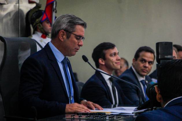 MACEIÓ, AL - 05.04.2024: BOLSONARO EM MACEIÓ - After disembarking late in the morning at the airport in the capital of Alagoas, former President Jair Messias Bolsonaro was honored at the Casa de Tavares Bastos, the Legislative Assembly, where he received the honorary citizenship award, proposed by State Representative Cabo Bebeto (PL) x2517846x  GUIDOxJR.