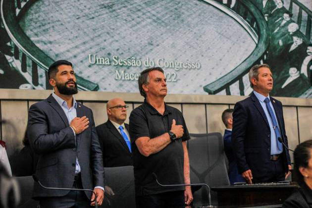 MACEIÓ, AL - 05.04.2024: BOLSONARO EM MACEIÓ - After disembarking late in the morning at the airport in the capital of Alagoas, former President Jair Messias Bolsonaro was honored at the Casa de Tavares Bastos, the Legislative Assembly, where he received the honorary citizenship award, proposed by State Representative Cabo Bebeto (PL) x2517860x  GUIDOxJR.