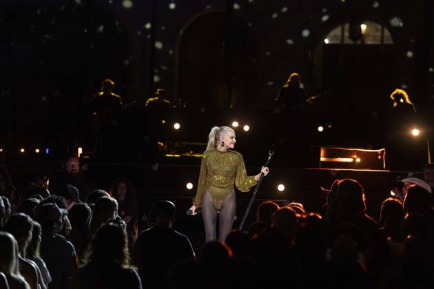 April 3, 2024, Austin, Tx, United States: Country singer and show host KELSEA BALLERINI performs at a Country Music Television (CMT) highlights taping at the South Mall on the University of Texas campus April 3, 2024. The CMT Awards return to Austin, the self-proclaimed Live Music Capital of the World, with a live show on April 7, 2024. Austin United States - ZUMAd150 20240403_znp_d150_064 Copyright: xBobxDaemmrichx