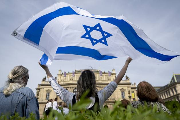 Bilder des Jahres 2024, News 04 April News Themen der Woche KW15 News Bilder des Tages Culture Against Anti-Semitism event, organised by Czech branch of International Christian Embassy Jerusalem (ICEJ) in support of Israel in Prague, Czech Republic, April 14, 2024. (CTKxPhoto OndrejxDeml) CTKPhotoP2024041404353  CTKPhotoP2024041404353