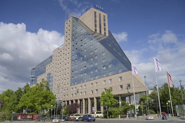 Estrel Hotel, Sonnenallee, Neukölln, Berlin, Deutschland
