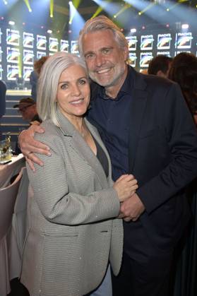 Birgit Schrowange mit Ehemann Frank Spothelfer bei der Verleihung des 24. Radio Regenbogen Award 2024 in der Europa-Park Arena. Rust, 19.04.2024