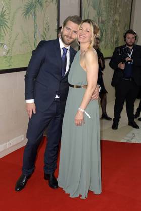 Nina Bott mit Partner Benjamin Baarz bei der 19. Verleihung des Felix Burda Award 2024 im Hotel Adlon Kempinski. Berlin, 21.04.2024