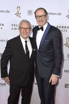 Jan Hofer und Vince Ebert bei der 19. Verleihung des Felix Burda Award 2024 im Hotel Adlon Kempinski. Berlin, 21.04.2024