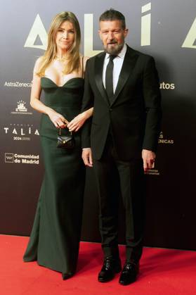 Antonio Banderas mit Lebenspartnerin Nicole Kimpel bei der 2. Verleihung der Premios Talia 2023 im Teatro Espanol. Madrid, 22.04.2024