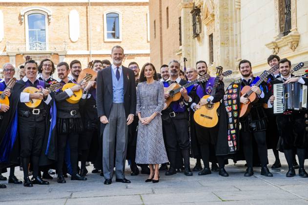 König Felipe VI. von Spanien und Königin Letizia von Spanien bei der Verleihung des Premio Miguel de Cervantes für Literatur an Luis Mateo Diez in der Universidad de Alcala. Alcala de Henares, 23.04.2024