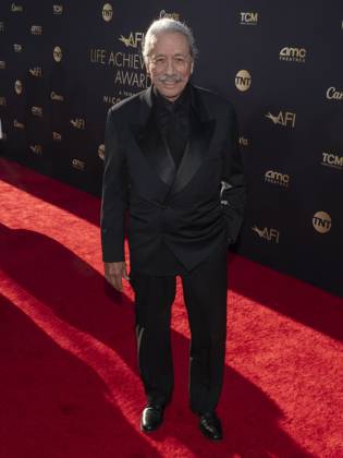 April 27, 2024, Hollywood, California, USA: Edward James Olmos attends the 49th Annual AFI Life Achievement Award Honoring Nicole Kidman. Hollywood USA - ZUMAb173 20240427_aap_b173_058 Copyright: xBillyxBennightx