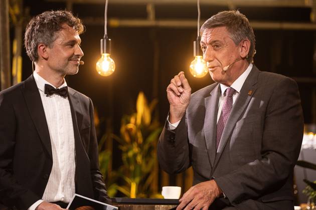 FOCUS COVERAGE REQUESTED TO BELGA - Journalist Thomas Vanderveken and Flemish Minister President Jan Jambon pictured during the award ceremony of the Ultimas23 , Flemish culture prizes, Tuesday 30 April 2024, in Lint.  JAMESxARTHURxGEKIERE 91867687